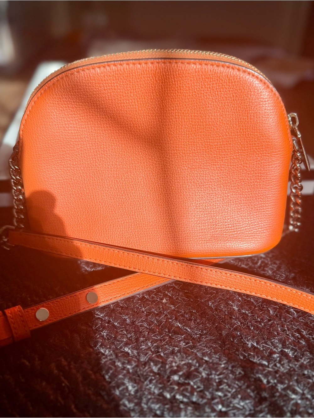 Kate Spade Crossbody Bag Womens Orange Pebbled Dome Chain Strap Top Zip - Picture 2 of 8